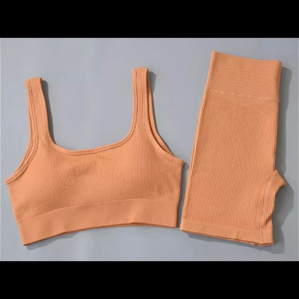 Light brown sporty set - Picture 2 of 4